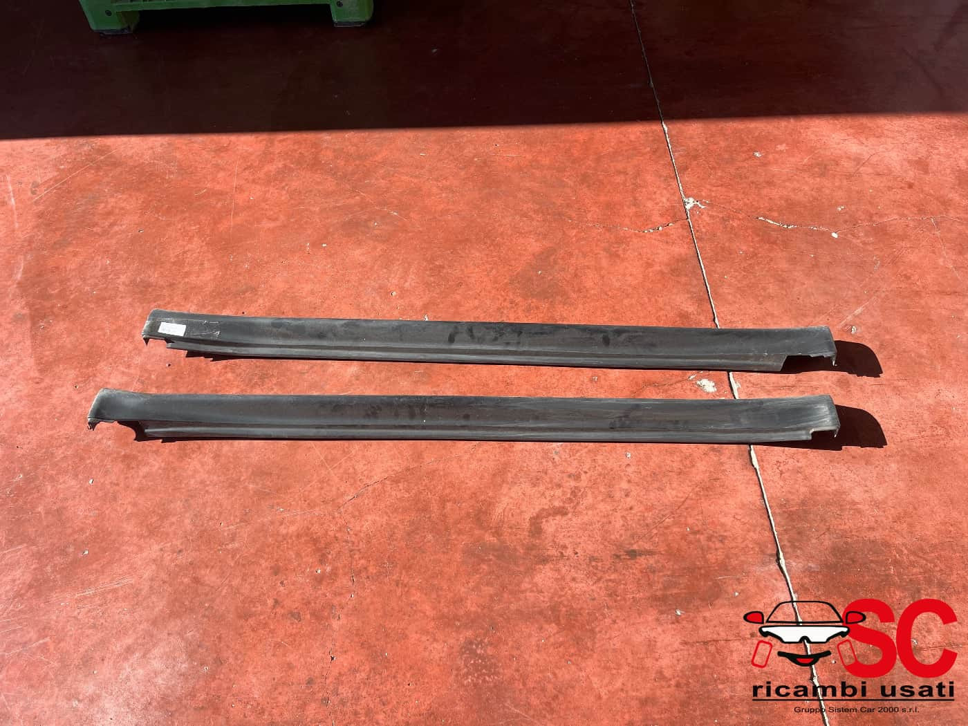 COPPIA SOTTOPORTA DESTRA E SINISTRA NISSAN Juke Serie F15 768511KA6A (14>18)