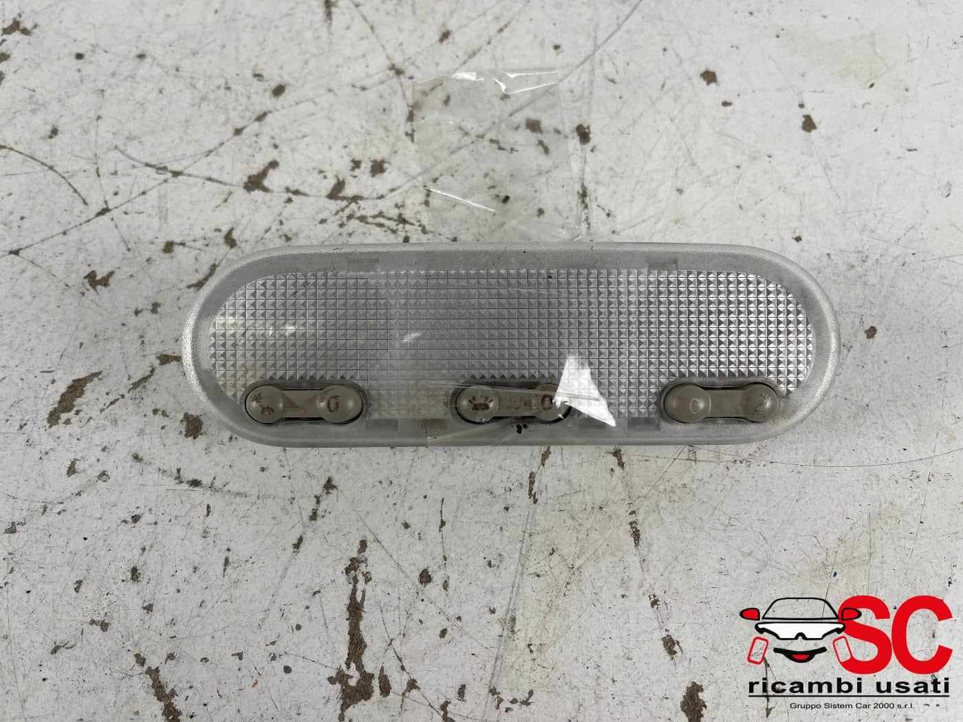 PLAFONIERA NISSAN Juke Serie F15 8200073234 (14>18)