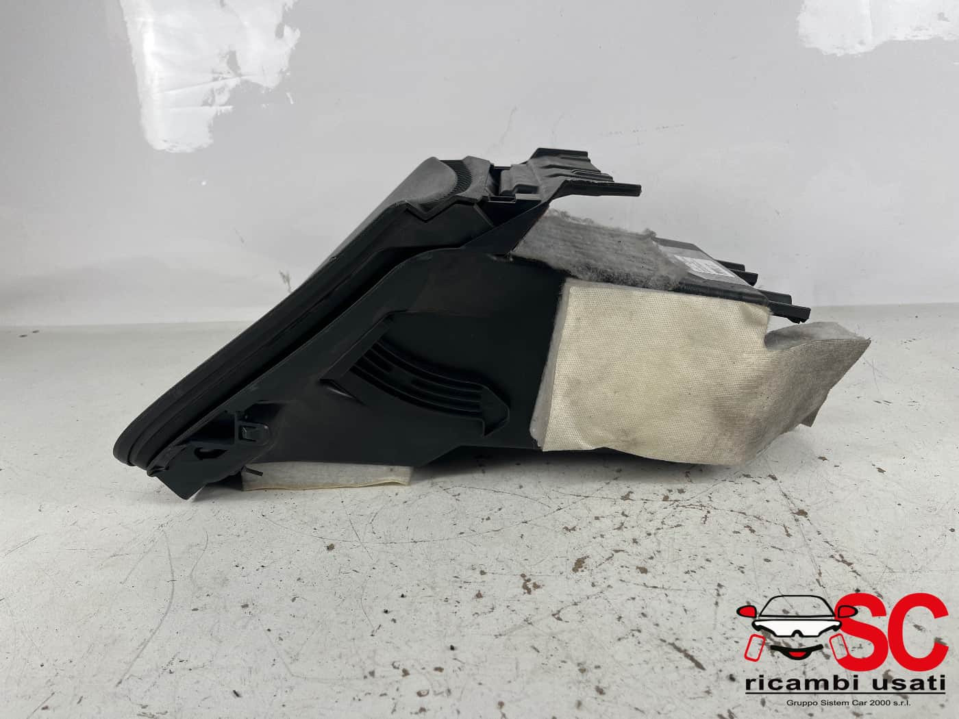 VANO PORTAOGGETTI NISSAN Juke Serie F15 685201KP1B (14>18)