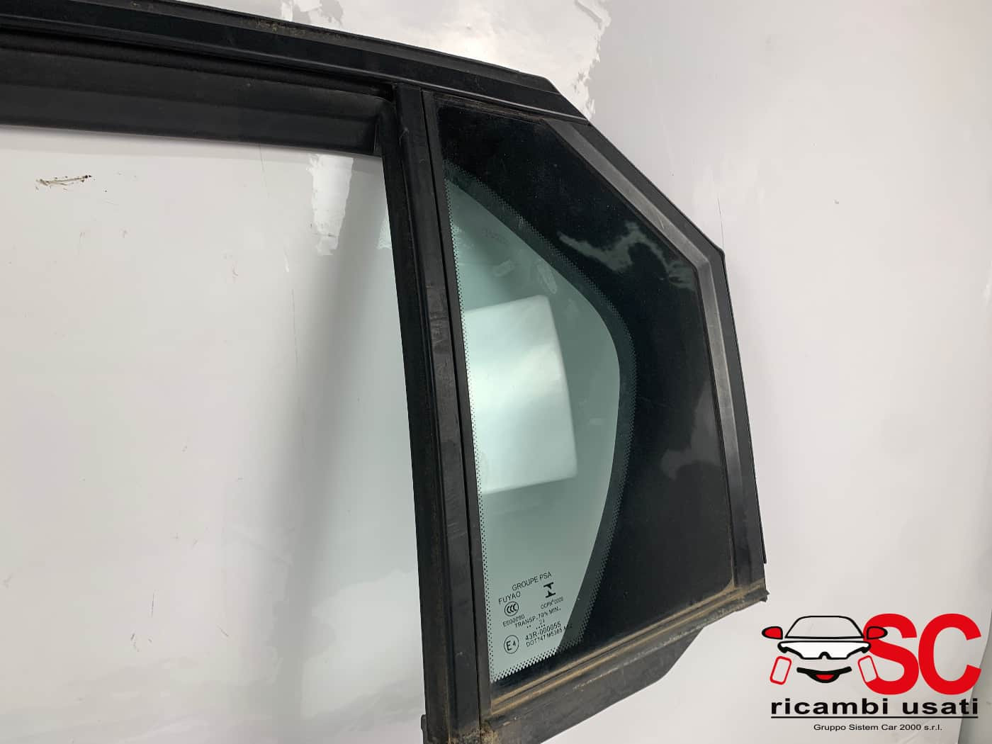 GUARNIZIONE PORTIERA POSTERIORE SINISTRA OPEL Astra L Serie 9838521880 (21>)