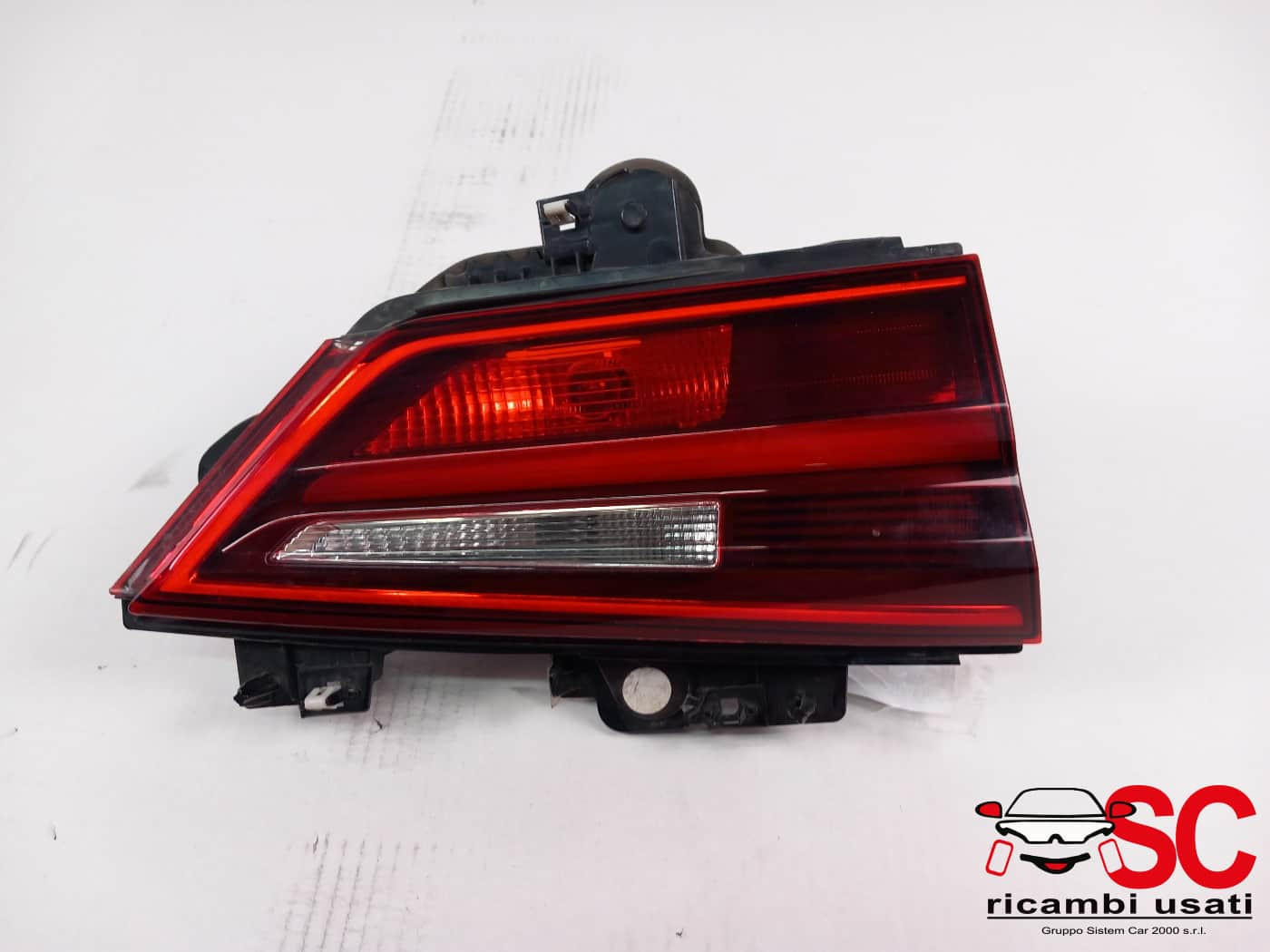 STOP FANALE POSTERIORE SINISTRO BMW X2 F39 63217420747 (18>)