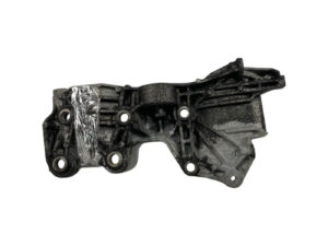117105989R SUPPORTO ALTERNATORE MERCEDES Classe A Serie (W177) diesel