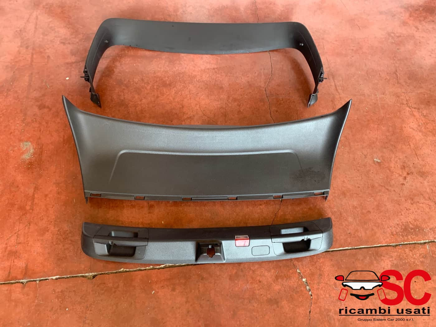RIVESTIMENTO PLASTICA INTERNO PORTELLONE POST MERCEDES Classe A Serie (W177) A1777400500 (18>)