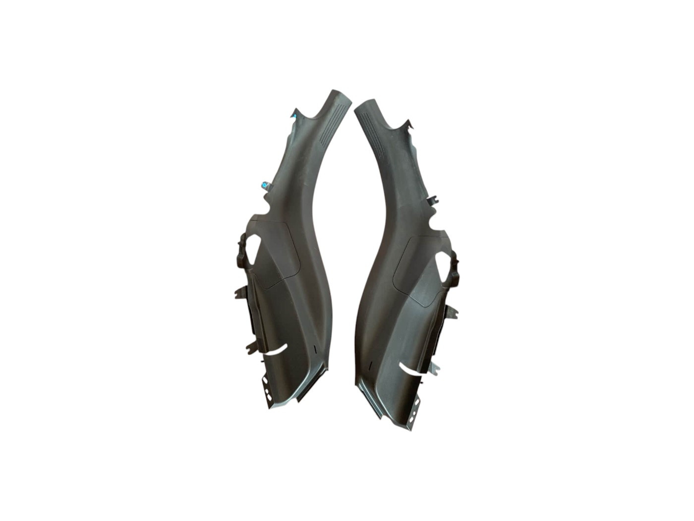 RIVESTIMENTO MONTANTE POSTERIORE SX E DX MERCEDES Classe A Serie (W177) A1776900101 (18>)