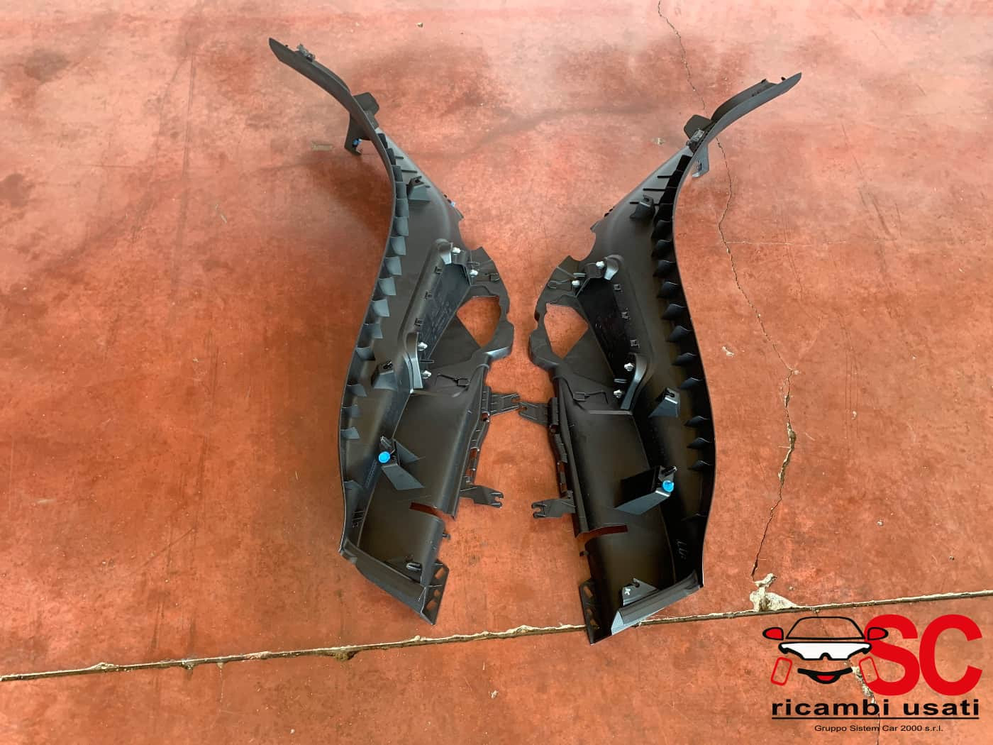 RIVESTIMENTO MONTANTE POSTERIORE SX E DX MERCEDES Classe A Serie (W177) A1776900101 (18>)