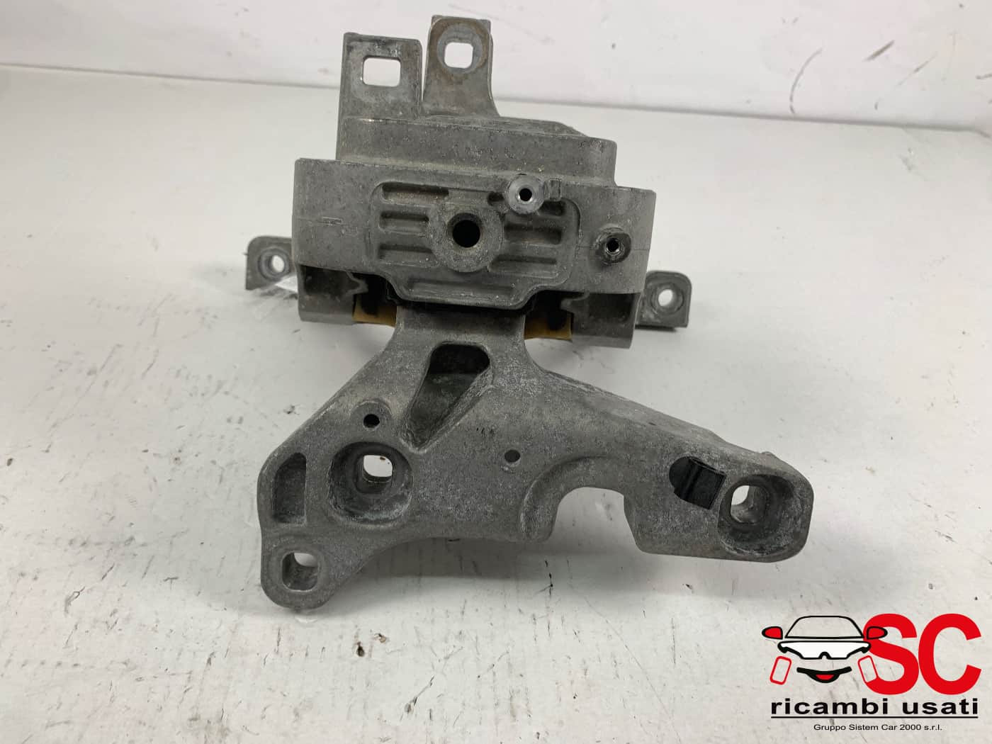 A2472401900 SUPPORTO MOTORE MERCEDES Classe A Serie (W177) diesel