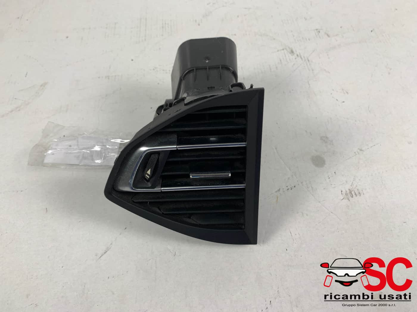 BOCCHETTA ARIA CRUSCOTTO SX PEUGEOT 308 2° Serie 96782701 (13>)
