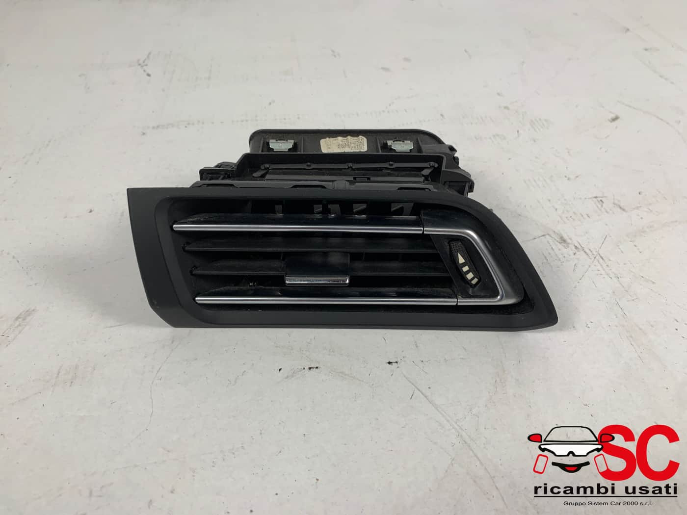 BOCCHETTA ARIA CRUSCOTTO SX PEUGEOT 308 2° Serie 96778765 (13>)