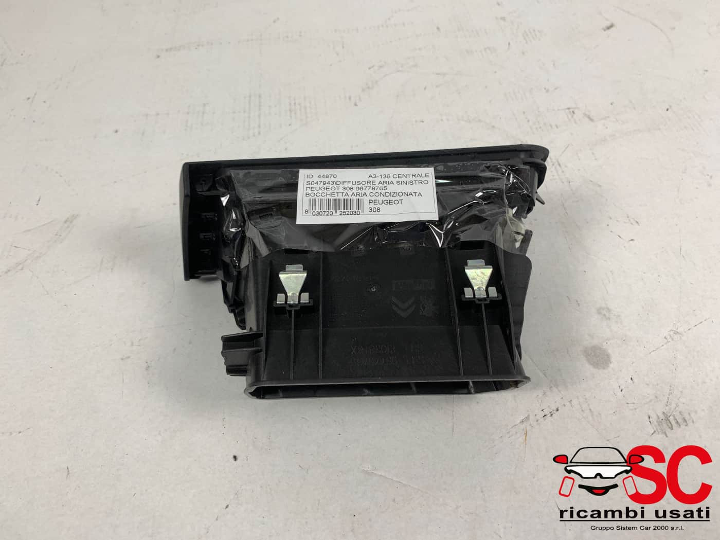 BOCCHETTA ARIA CRUSCOTTO SX PEUGEOT 308 2° Serie 96778765 (13>)
