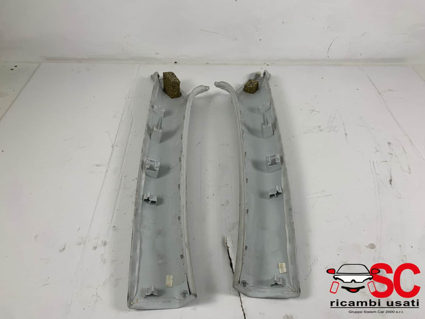 RIVESTIMENTO MONTANTE ANTERIORE SX E DX PEUGEOT 308 2° Serie 9677359377 (13>)