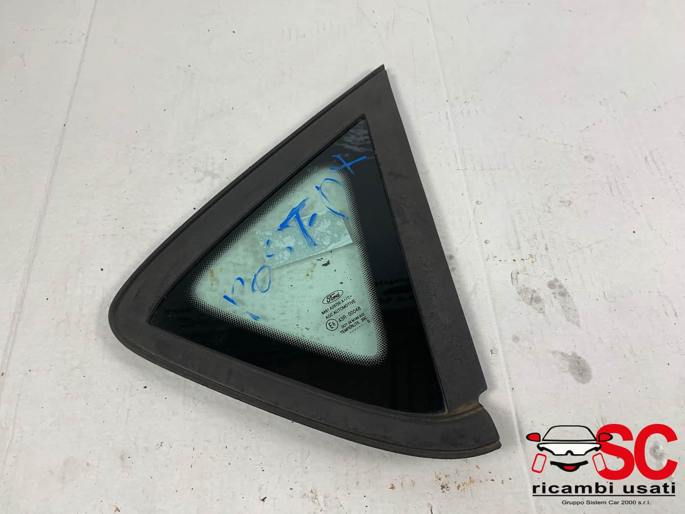 VETRO FISSO POSTERIORE DX FORD Fiesta 6° Serie 8A61A29750A (08>17)