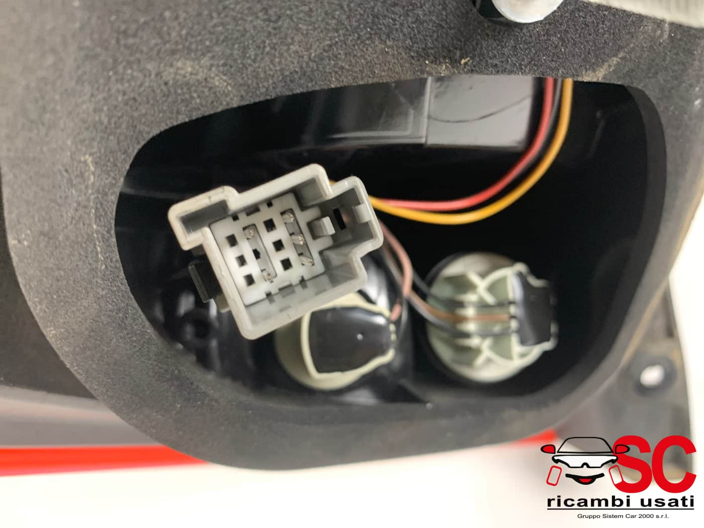 STOP FANALE POSTERIORE DESTRO FORD Fiesta 6° Serie 1823621 (08>17)