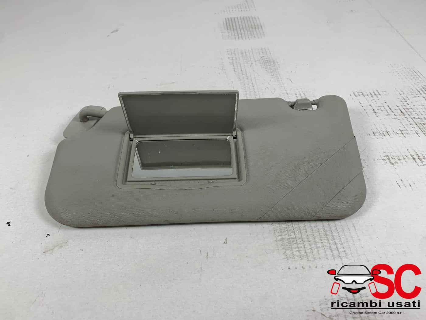 PARASOLE ALETTA ANTERIORE SX FORD Fiesta 6° Serie (08>17)