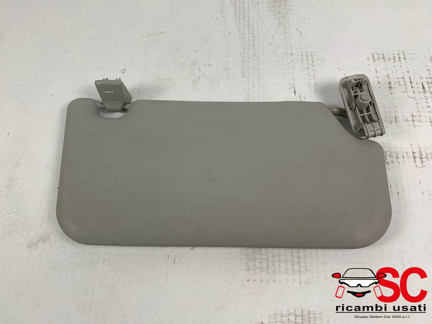 PARASOLE ALETTA ANTERIORE SX FORD Fiesta 6° Serie (08>17)