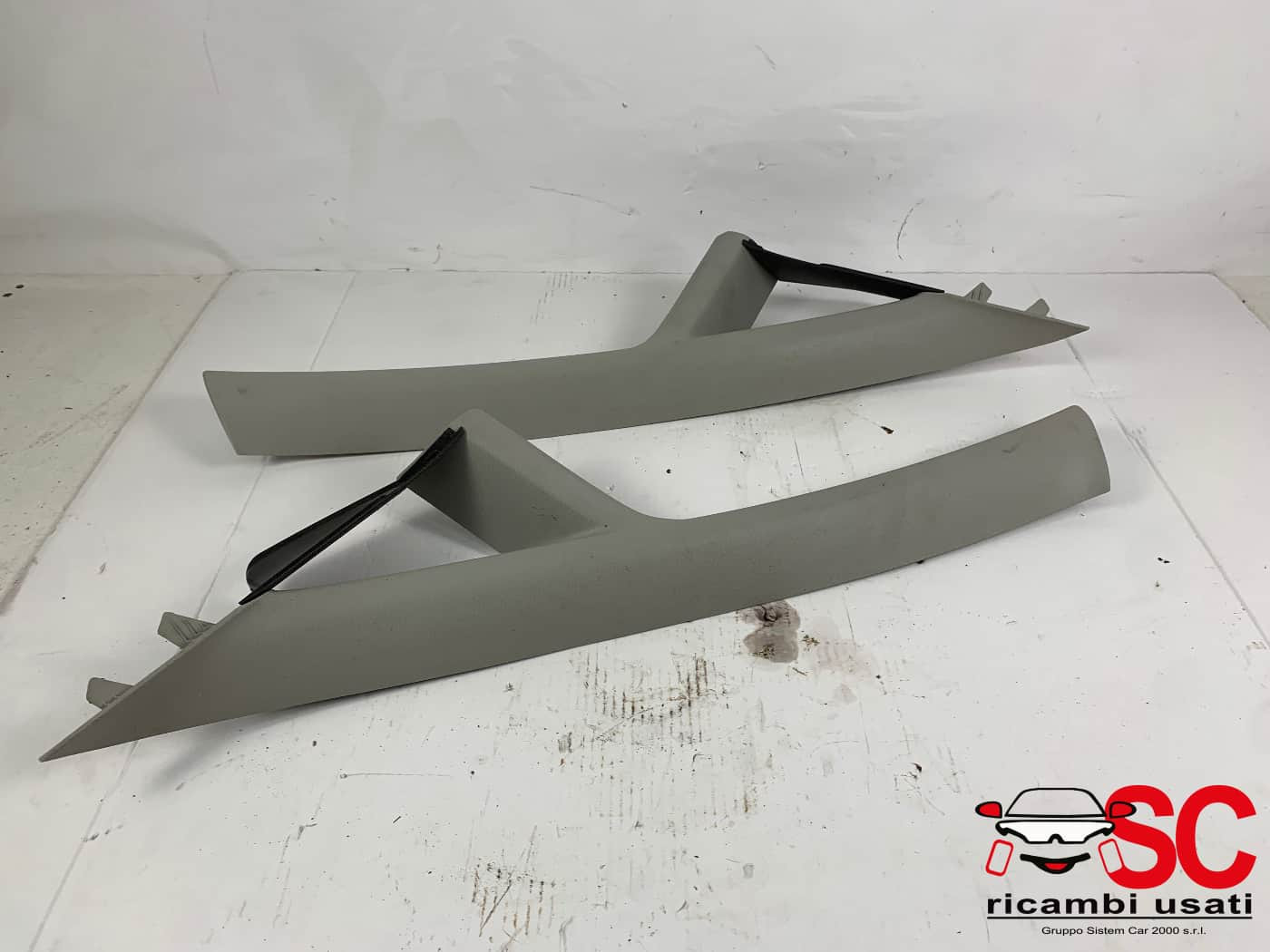RIVESTIMENTO MONTANTE ANTERIORE SX E DX FORD Fiesta 6° Serie (08>17)