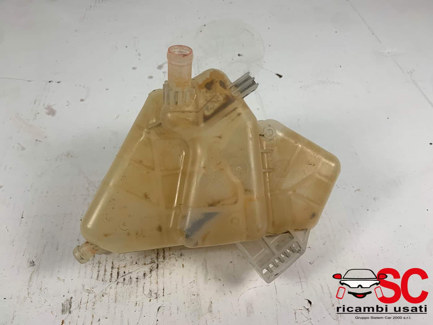 8V218K218B VASCHETTA LIQUIDO RADIATORE FORD Fiesta 6° Serie diesel