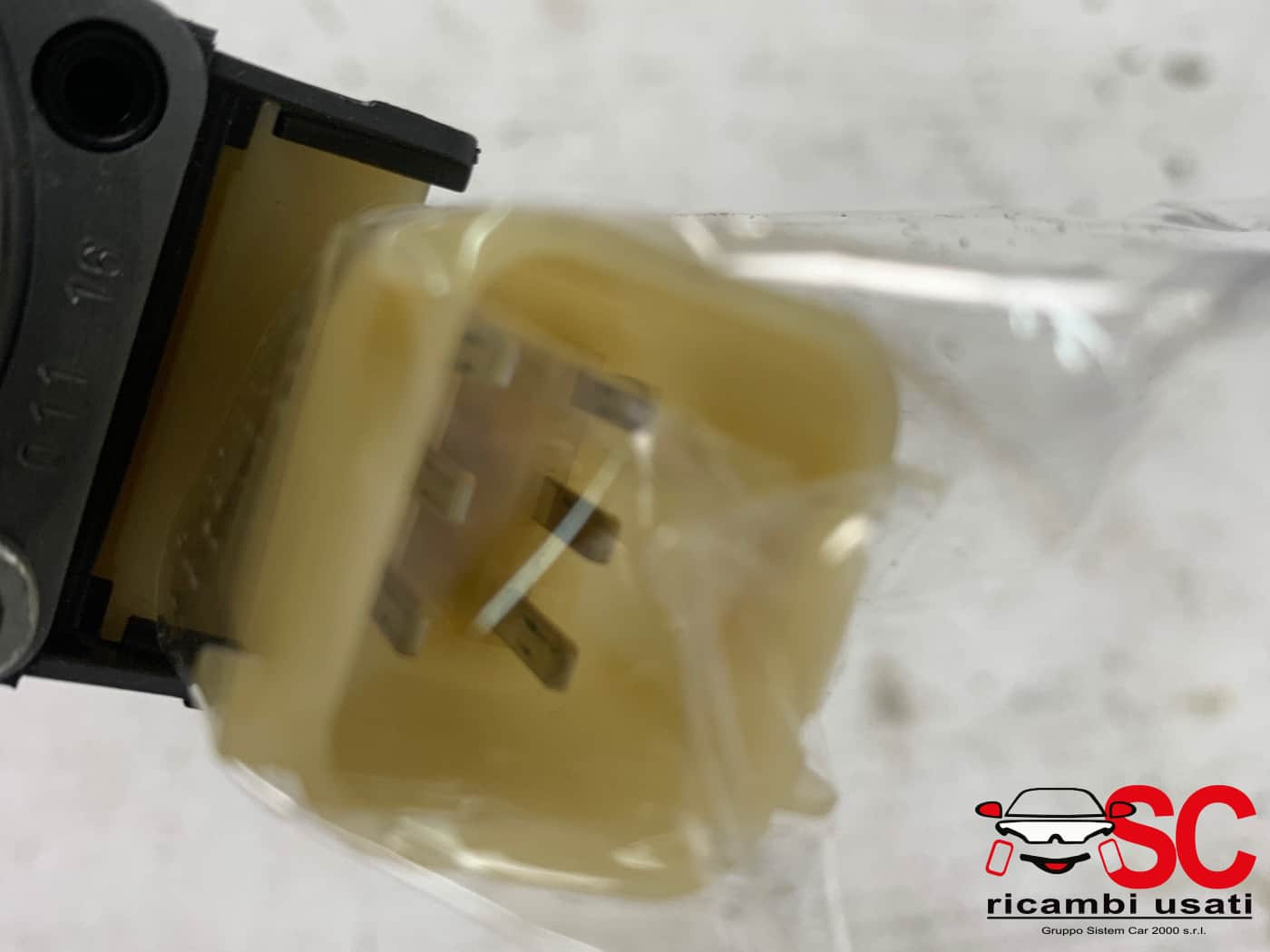 MOTORINO ALZAVETRO ANTERIORE DESTRA FORD Fiesta 6° Serie 8A6114553B (08>17)