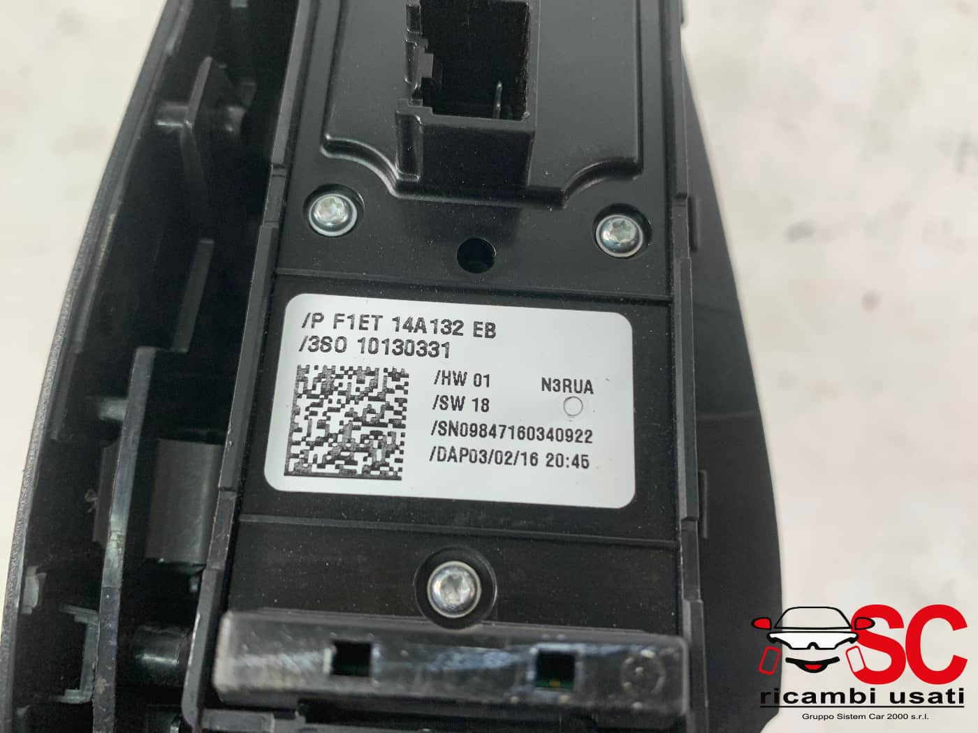 PULSANTIERA ANTERIORE SINISTRA FORD Fiesta 6° Serie F1ET14A132EB (08>17)