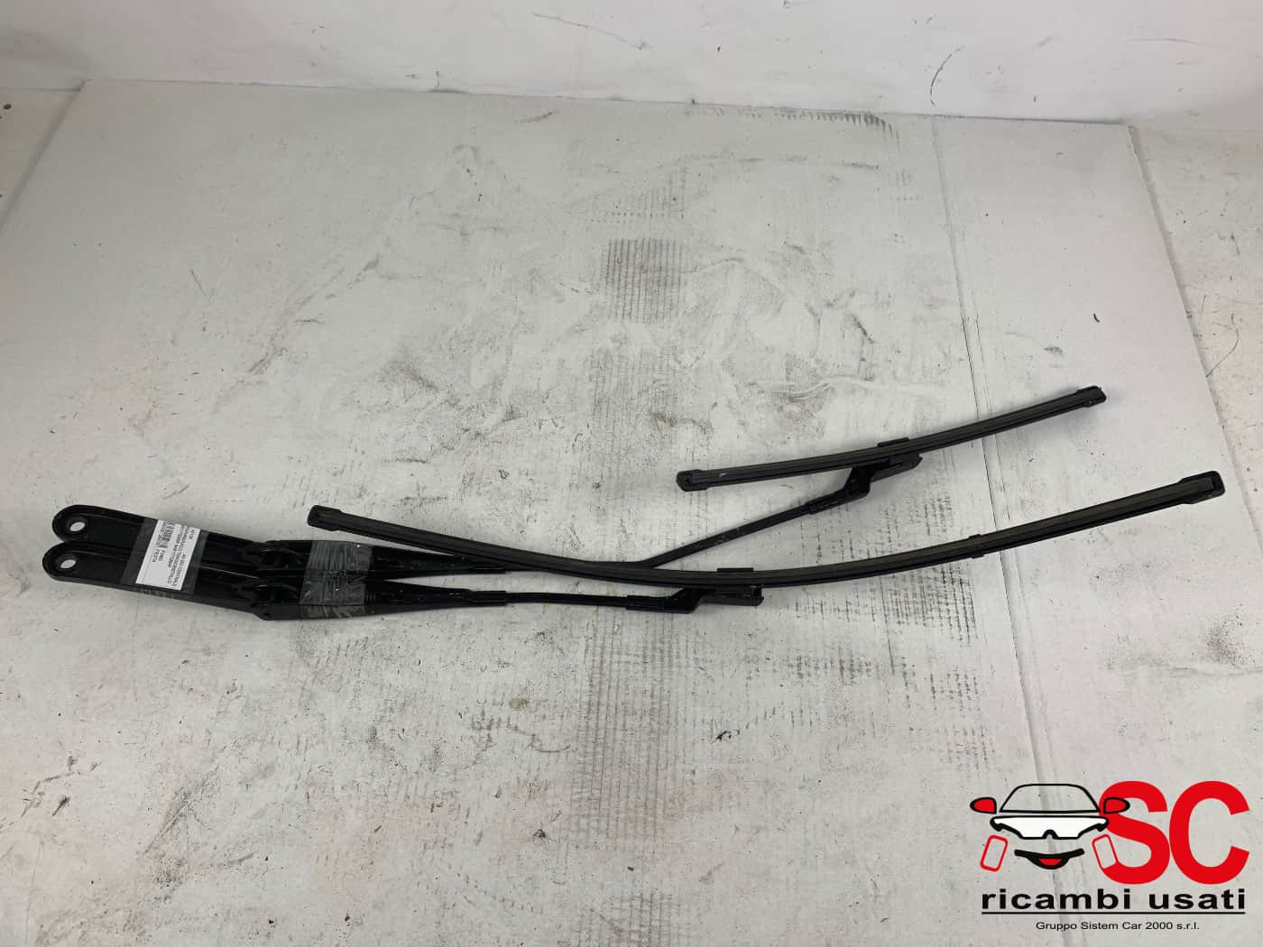 BRACCI TERGI ANT. FORD Fiesta 6° Serie 8A6117526AF (08>17)