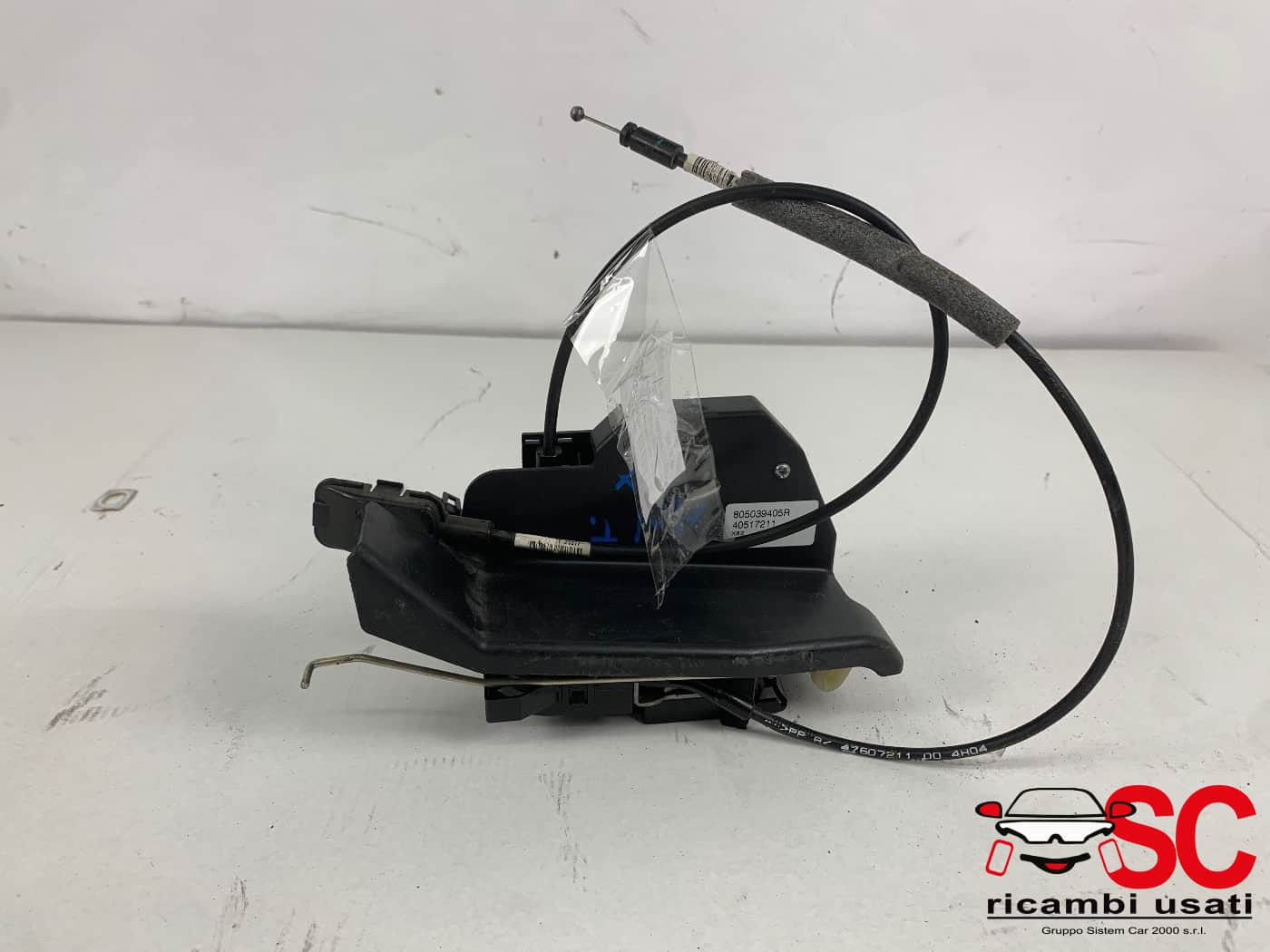 SERRATURA ANTERIORE SINISTRA RENAULT Trafic Serie 805039405R (14>)