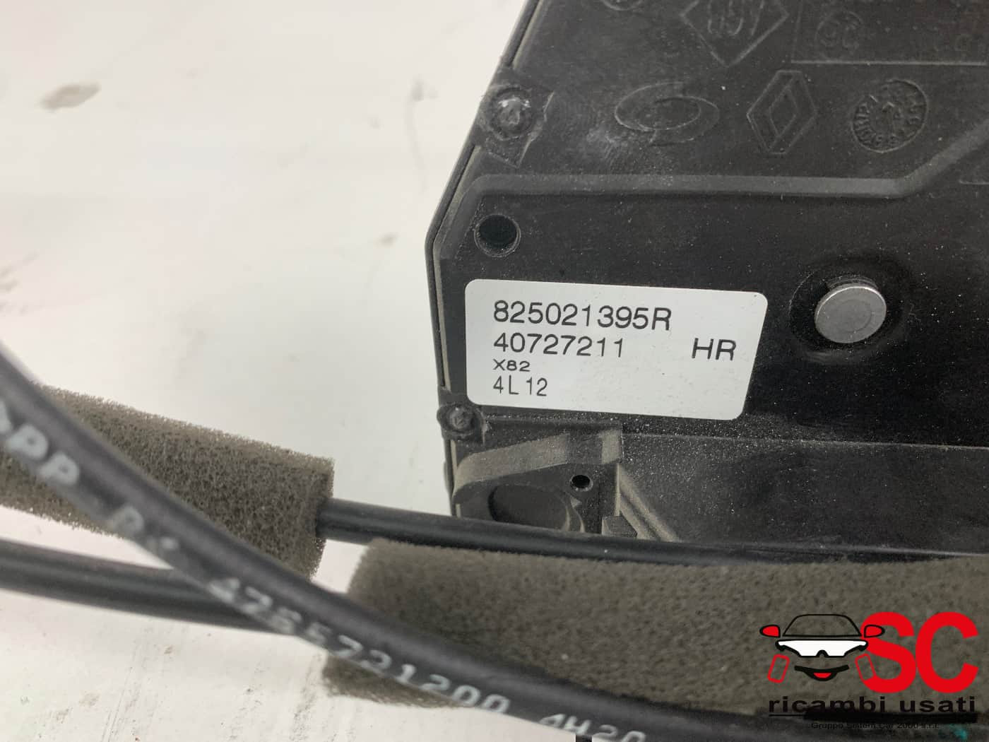 SERRATURA PORTA SCORREVOLE DX RENAULT Trafic Serie 825021395R (14>)