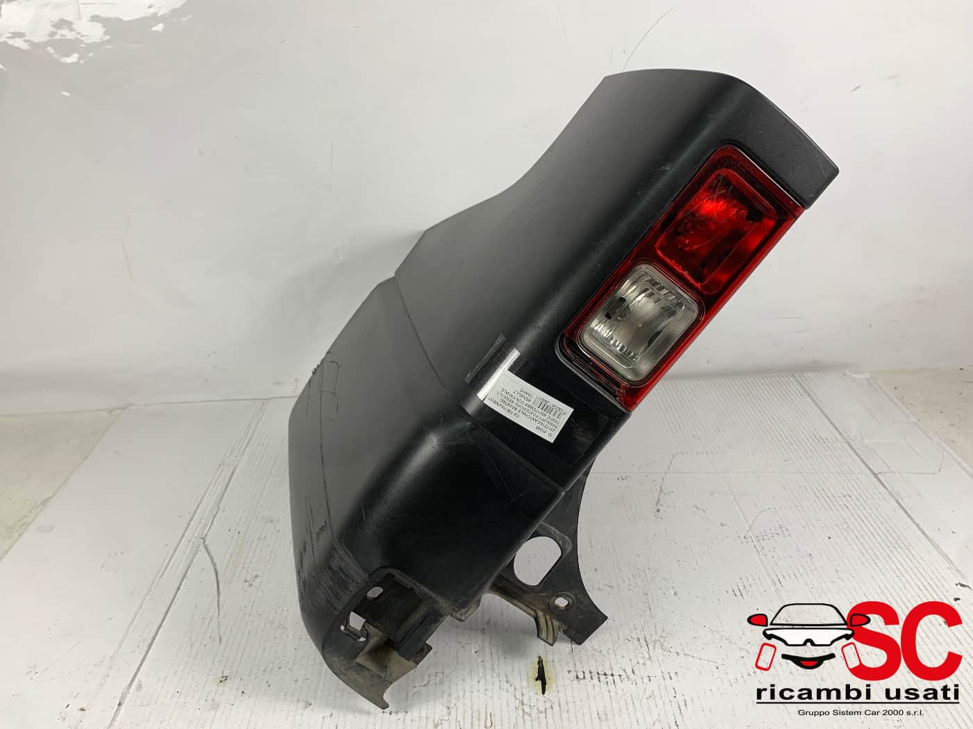 CANTONALE PARAURTI POST. SX RENAULT Trafic Serie 850170388R (14>)