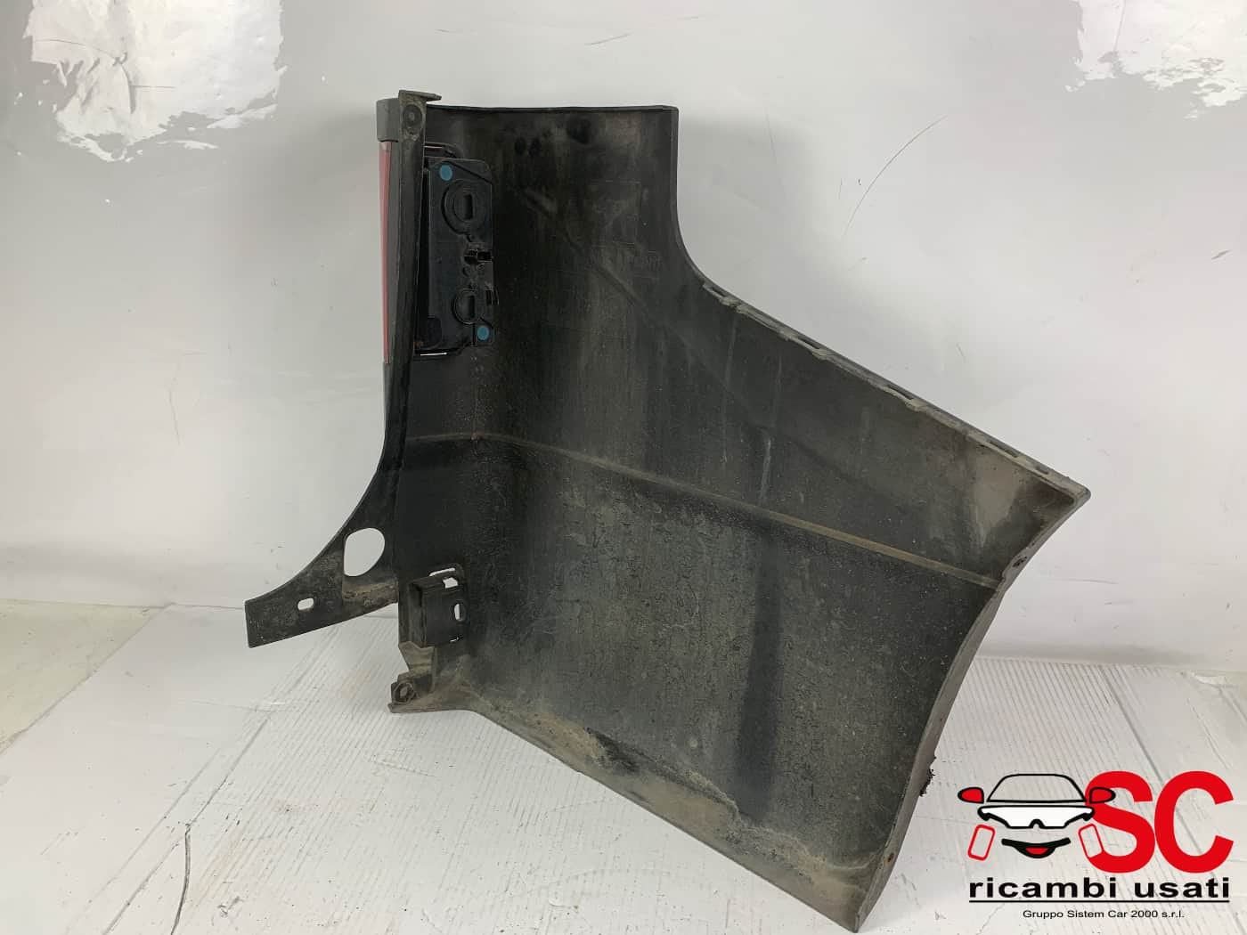 CANTONALE PARAURTI POST. SX RENAULT Trafic Serie 850170388R (14>)