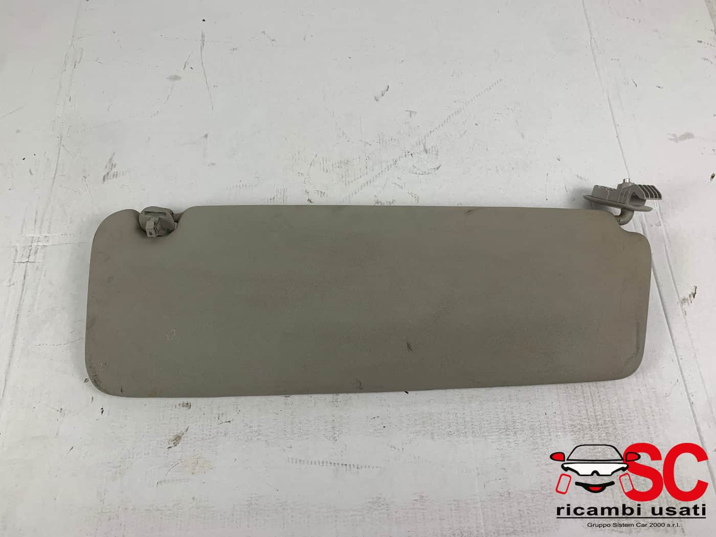 PARASOLE ALETTA ANTERIORE SX RENAULT Trafic Serie 964011382R (14>)