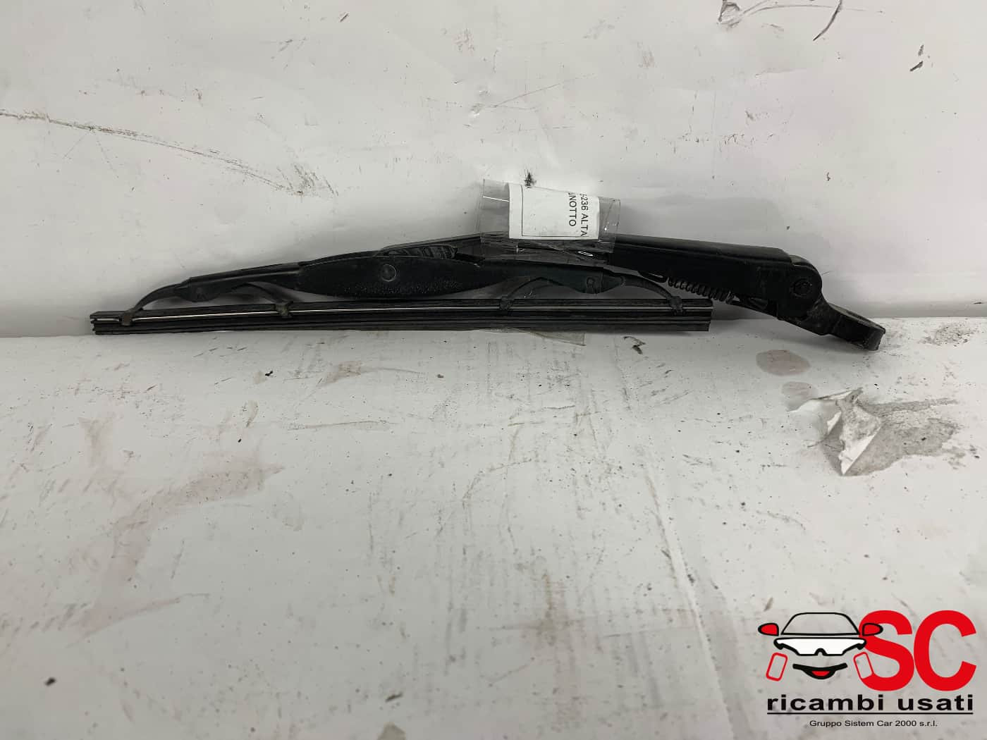 BRACCIO TERGICRISTALLO POSTERIORE OPEL Mokka 1° Serie 95915136 (12>)