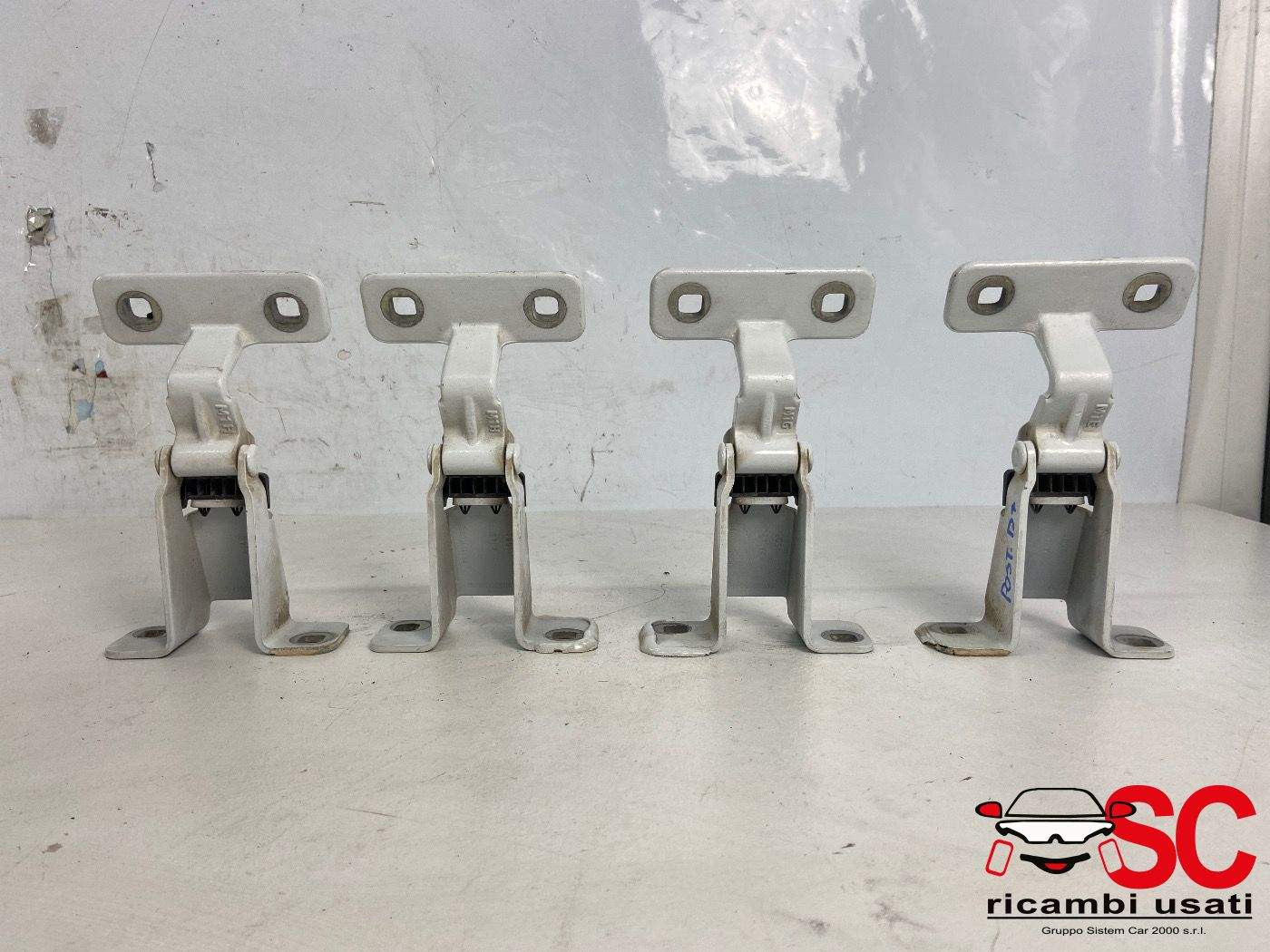 CERNIERE PORTE RENAULT Express Serie (20>)