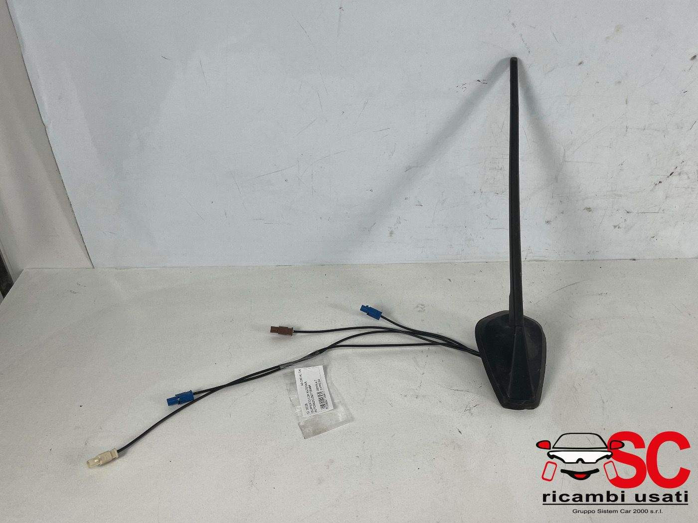 ANTENNA AUTORADIO RENAULT Express Serie 282173548R (20>)