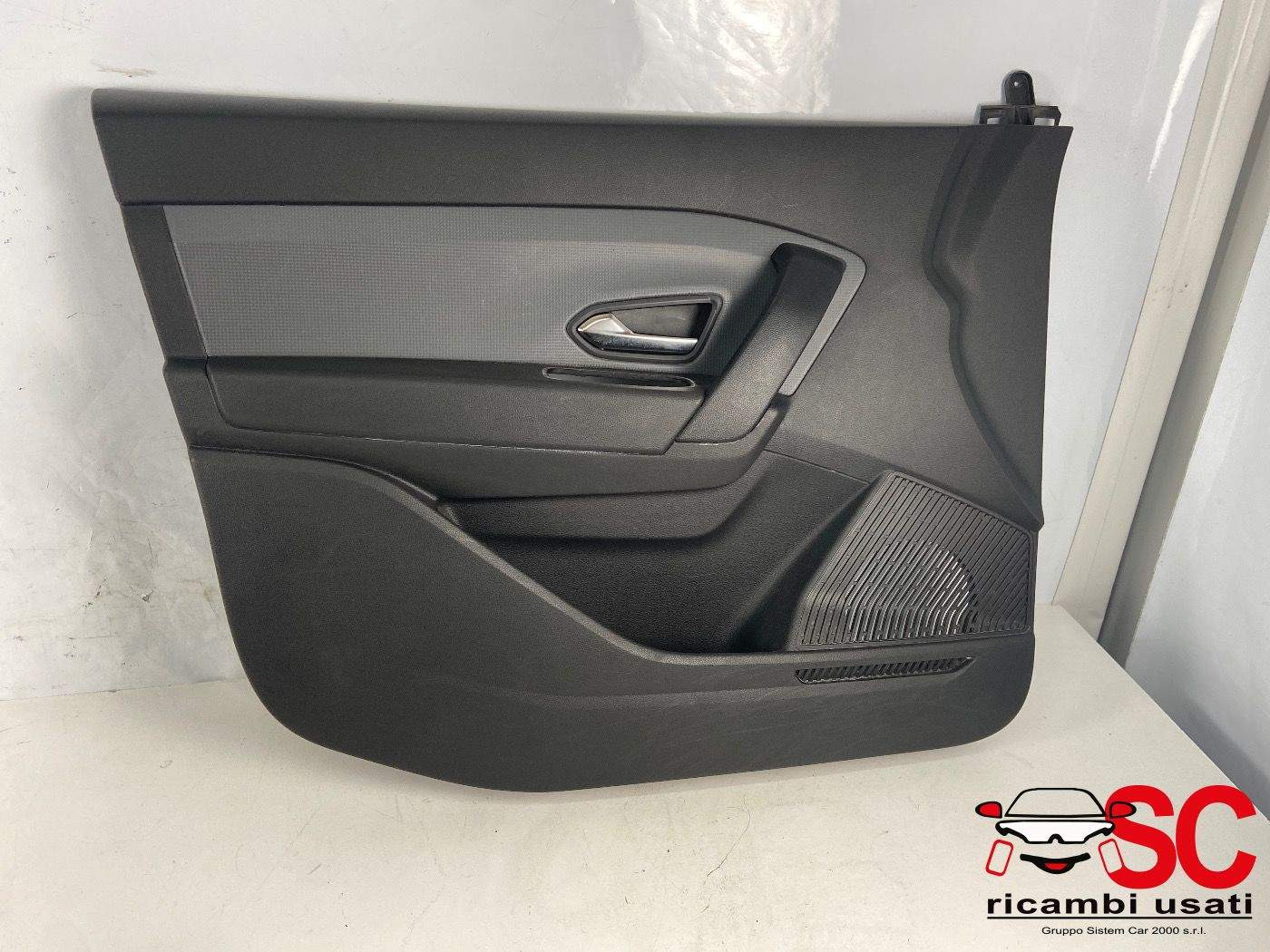 PANNELLO INTERNO PORTIERA ANT SX RENAULT Express Serie 809015319R (20>)