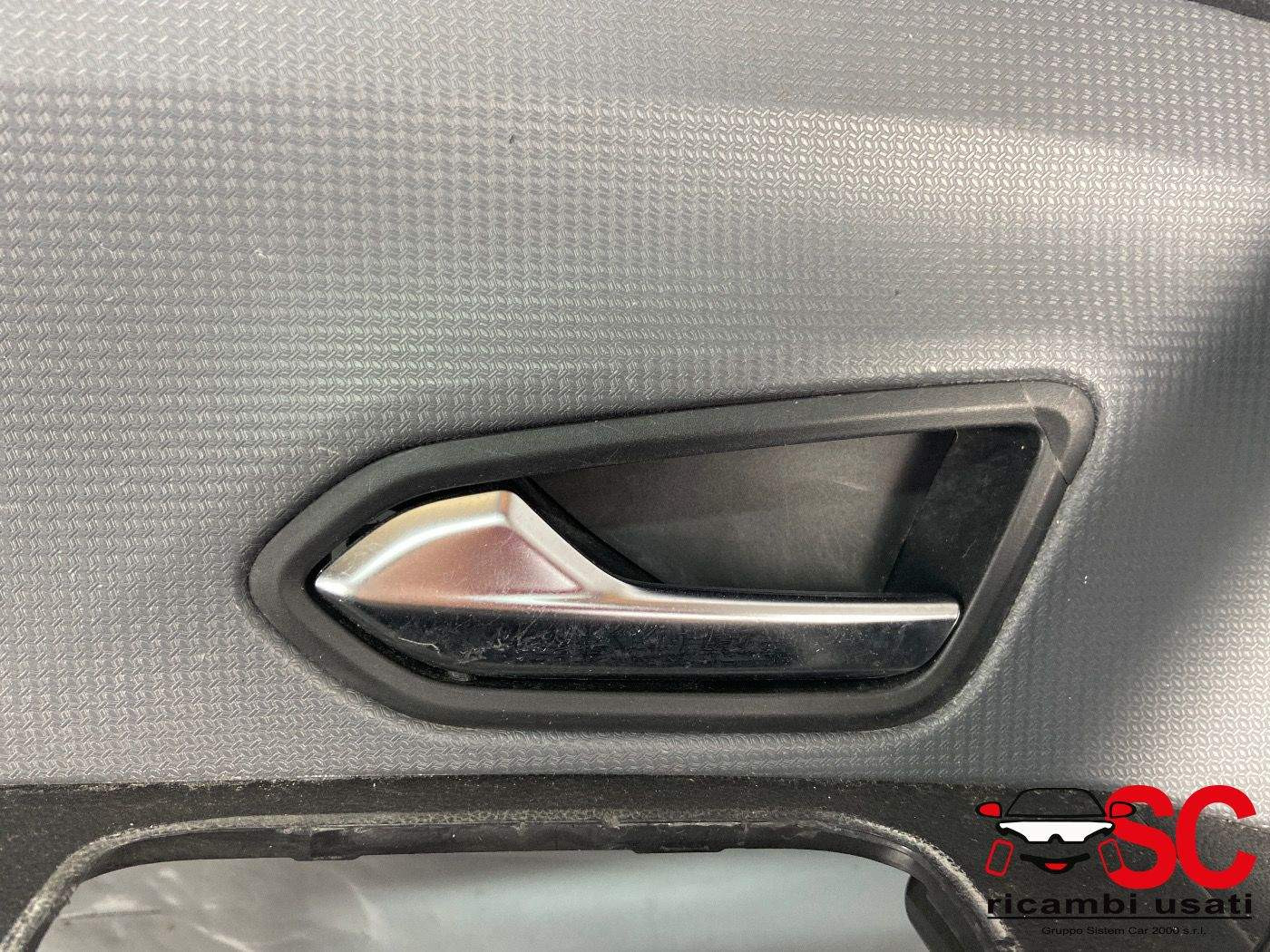 PANNELLO INTERNO PORTIERA ANT SX RENAULT Express Serie 809015319R (20>)