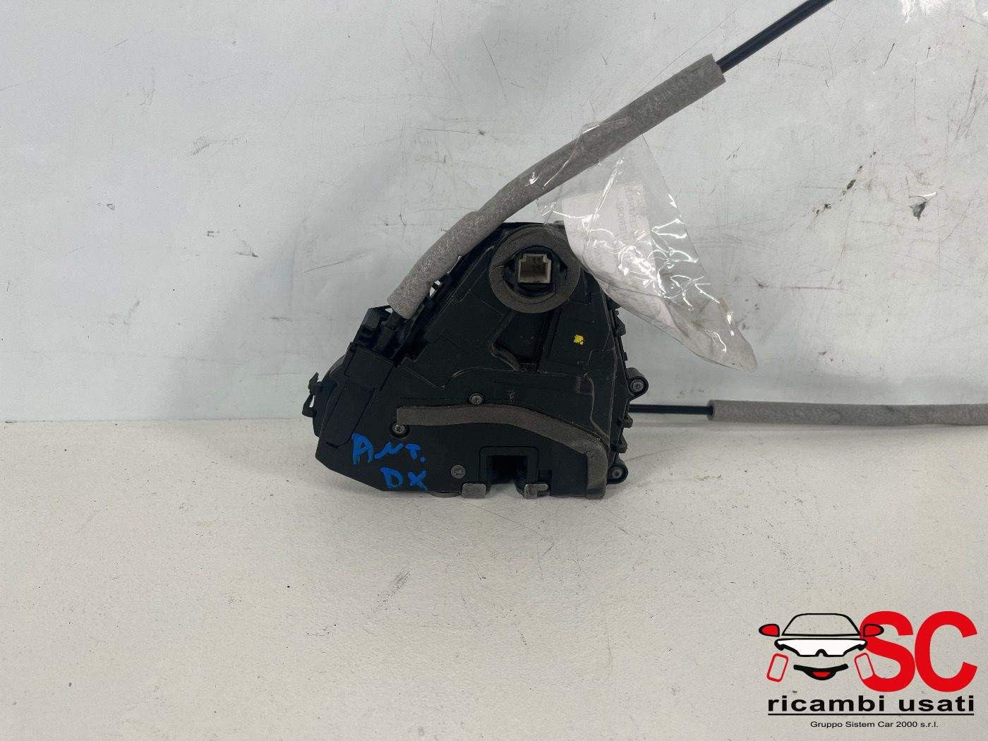 SERRATURA ANTERIORE DESTRA RENAULT Express Serie 805022699R (20>)