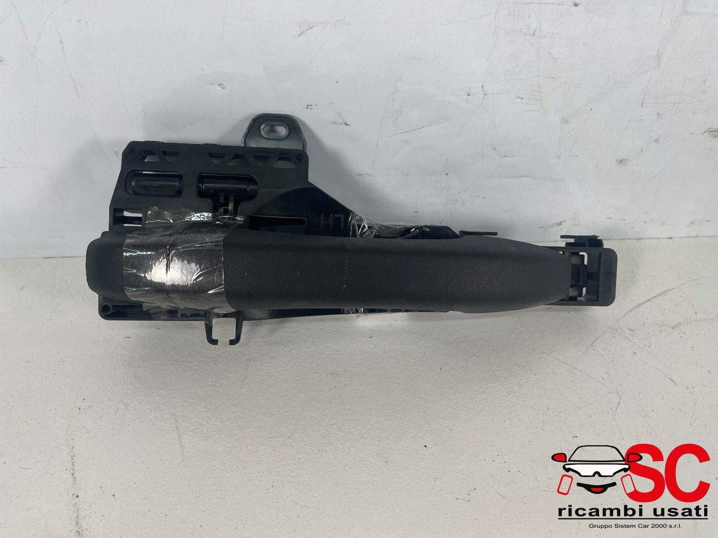 MANIGLIA ESTERNA ANTERIORE SINISTRA RENAULT Express Serie 806079360R (20>)