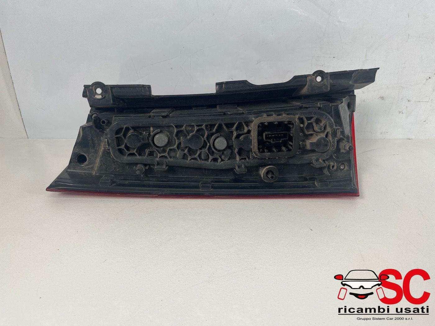 STOP FANALE POSTERIORE DESTRO RENAULT Express Serie 265504482R (20>)