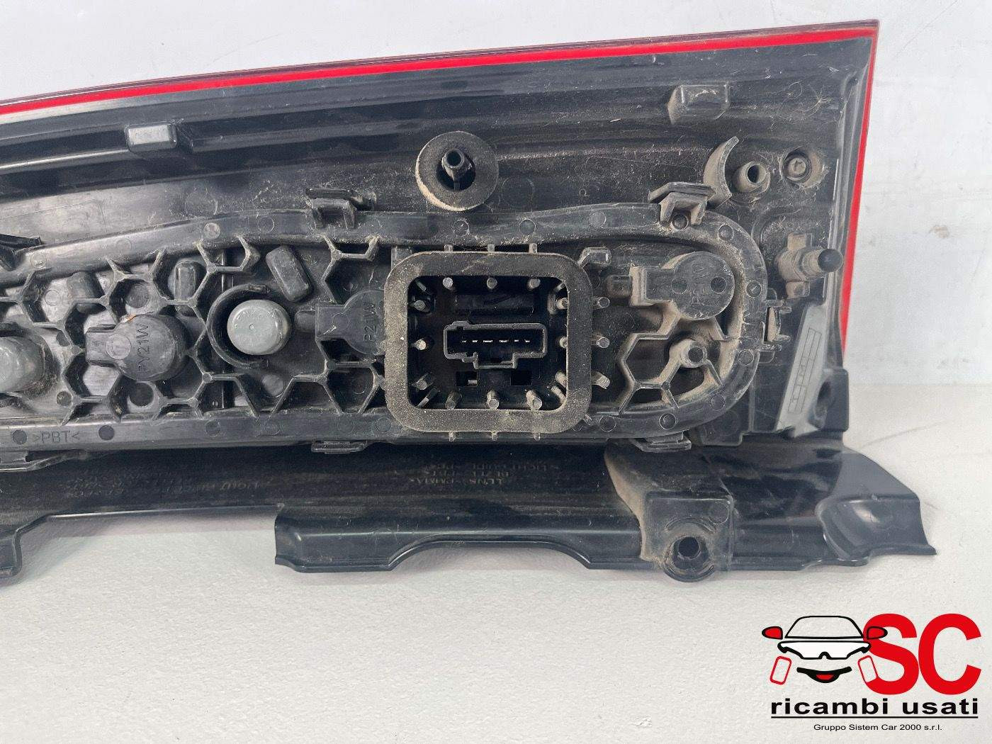 STOP FANALE POSTERIORE SINISTRO RENAULT Express Serie 265552205R (20>)