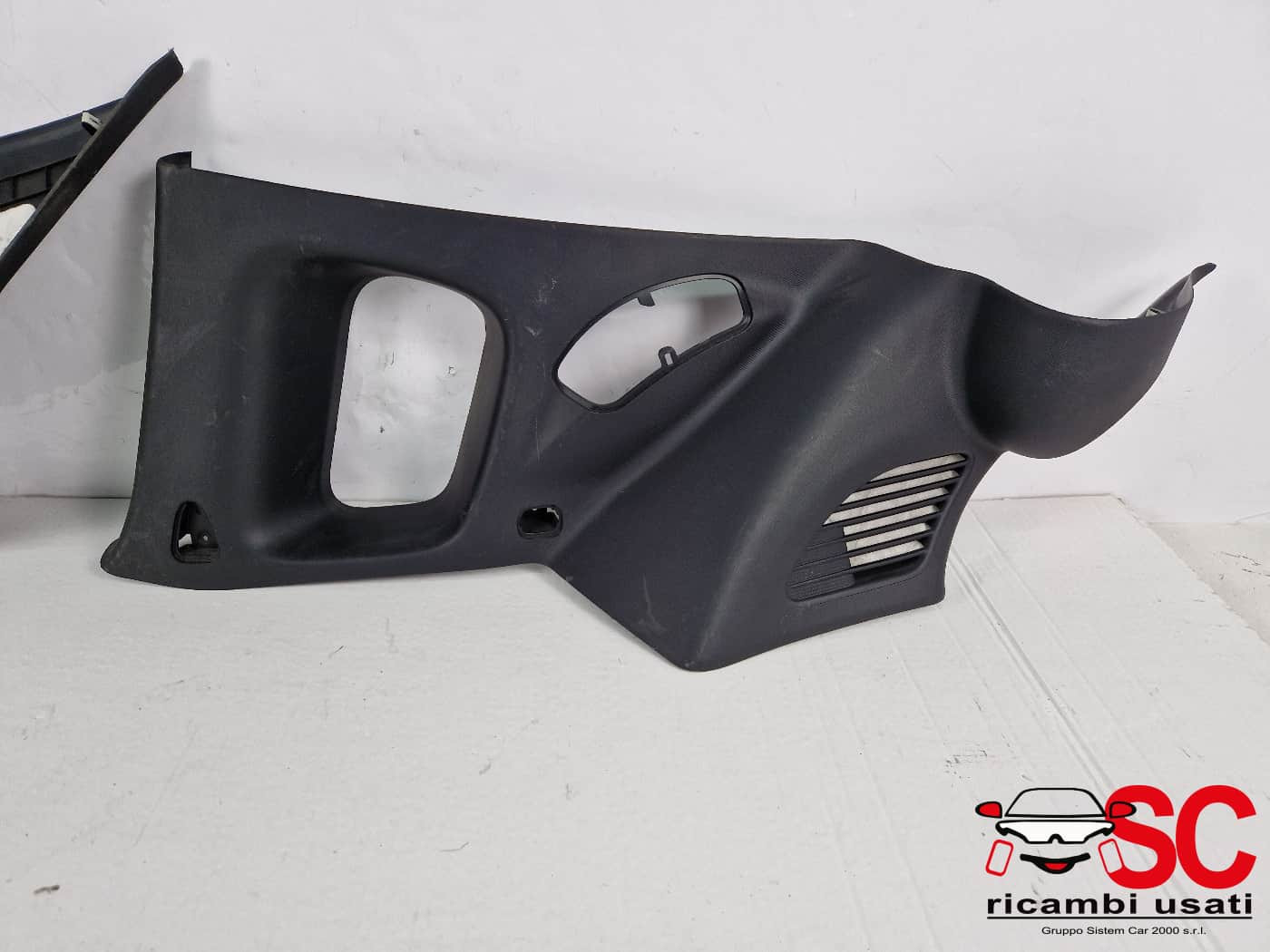 RIVESTIMENTO MONTANTE POSTERIORE SX E DX JEEP Compass Serie (16>)