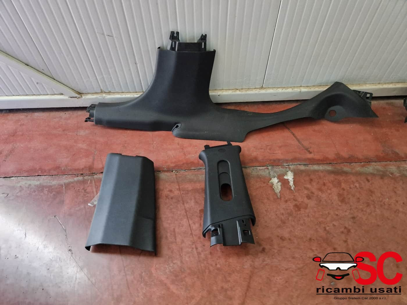 RIVESTIMENTO MONTANTE CENTRALE JEEP Compass Serie 735712462 (16>)