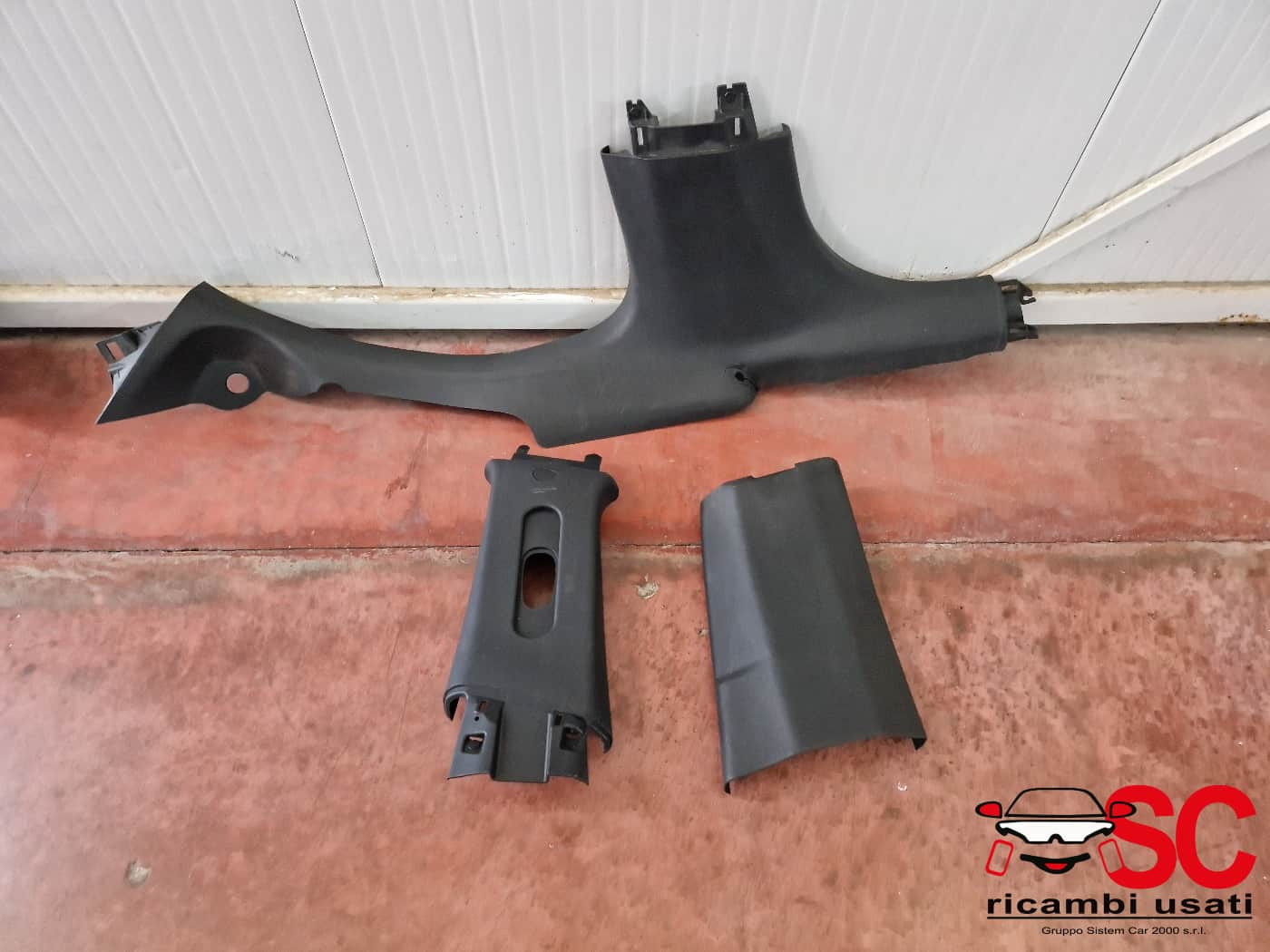 RIVESTIMENTO MONTANTE CENTRALE JEEP Compass Serie 735712462 (16>)