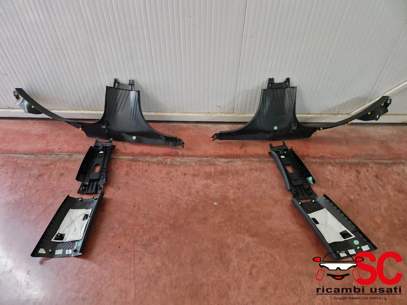 RIVESTIMENTO MONTANTE CENTRALE JEEP Compass Serie 735712462 (16>)