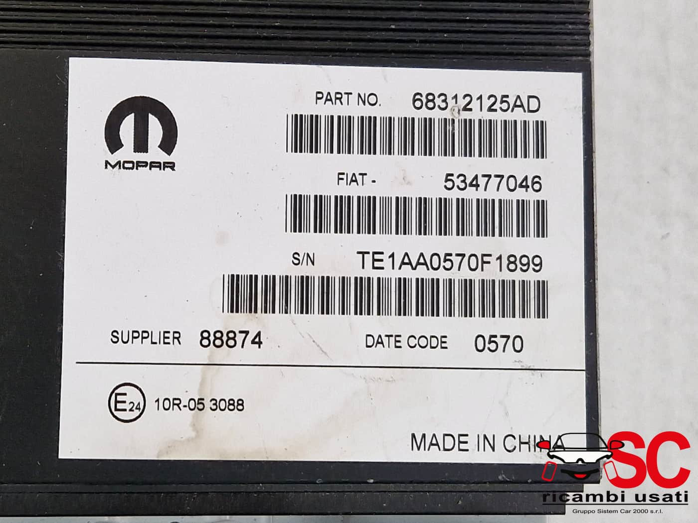 AMPLIFICATORE AUTORADIO JEEP Compass Serie 50166786 (16>)