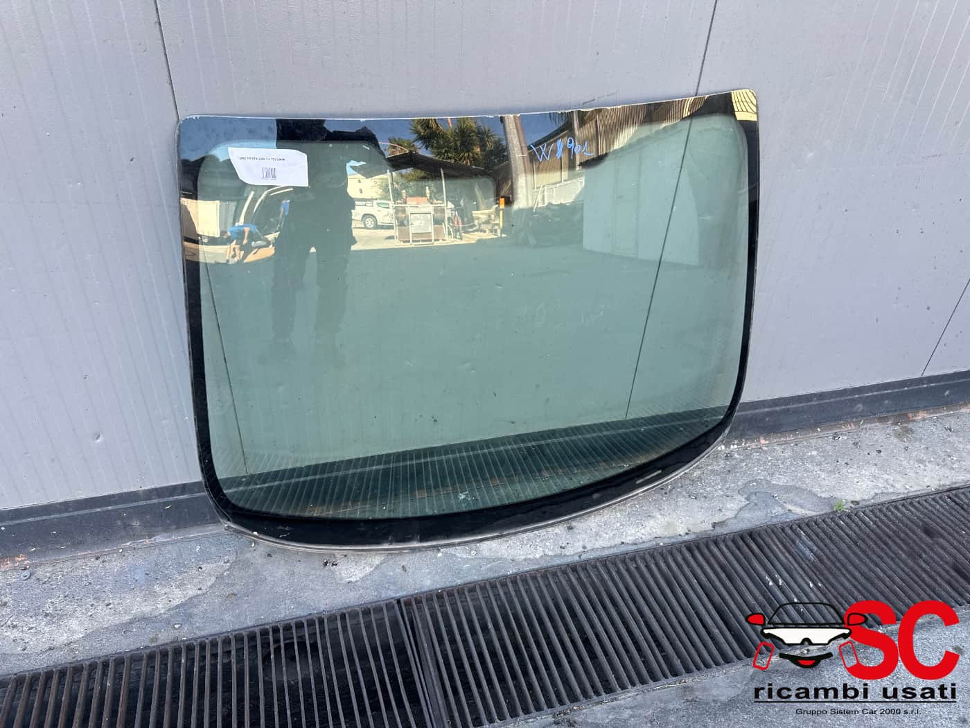 PARABREZZA ANTERIORE FORD Fiesta 6° Serie 1820186 (08>17)