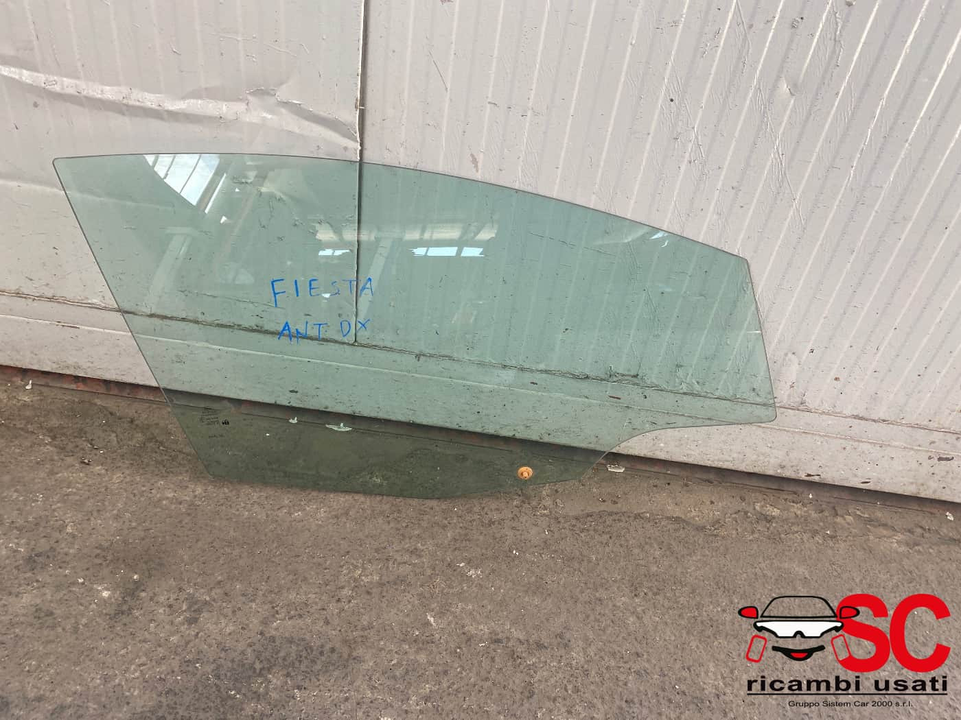 VETRO SCENDENTE ANTERIORE DESTRO FORD Fiesta 6° Serie (08>17)