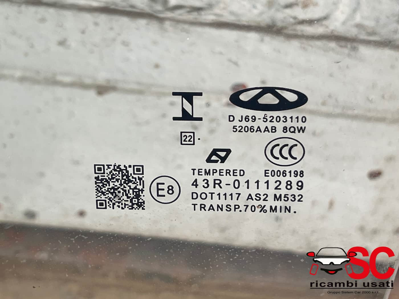 VETRO SCENDENTE ANTERIORE SINISTRO DR 3.0 Serie (22>)