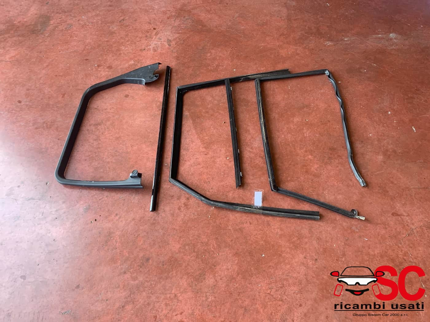 GUARNIZIONE PORTIERA POSTERIORE DESTRA LAND ROVER Range Rover Evoque 1° Serie (11>)