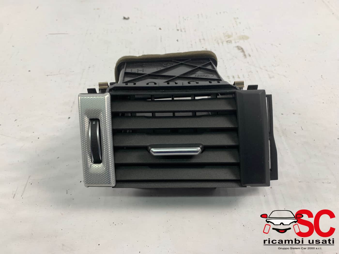 BOCCHETTA ARIA CRUSCOTTO SX LAND ROVER Range Rover Evoque 1° Serie BJ32018B09HB (11>)