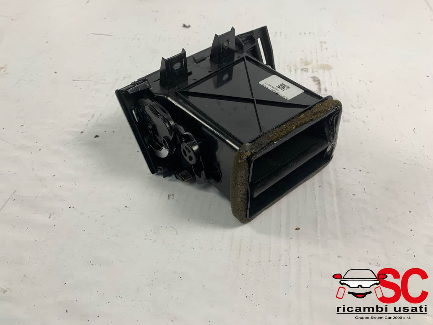 BOCCHETTA ARIA CRUSCOTTO SX LAND ROVER Range Rover Evoque 1° Serie BJ32018B09HB (11>)