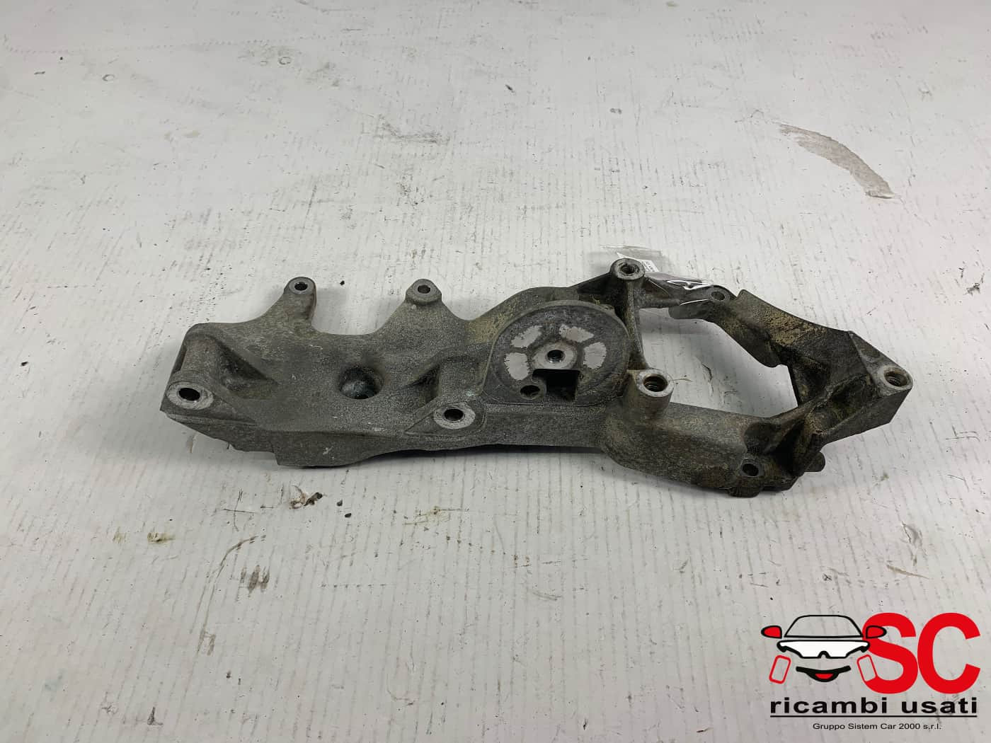 BJ3210039AE SUPPORTO ALTERNATORE LAND ROVER Range Rover Evoque 1° Serie diesel