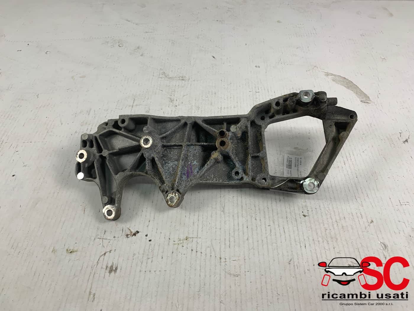BJ3210039AE SUPPORTO ALTERNATORE LAND ROVER Range Rover Evoque 1° Serie diesel
